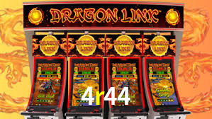 4r44